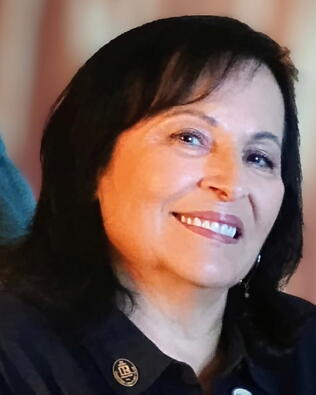 Headshot of Linda Massa