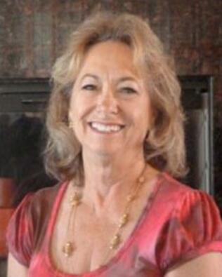 Headshot of Maureen Armour