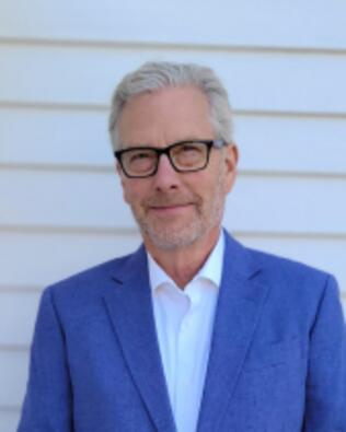 Headshot of Kevin Greer