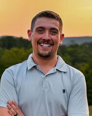 Headshot of Donovan Jones