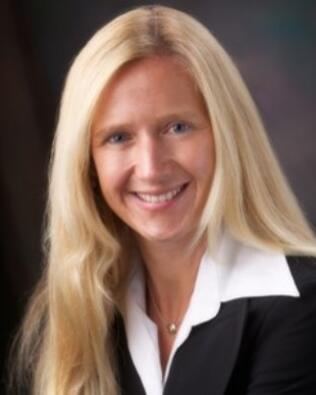Headshot of Tina Schwendemann