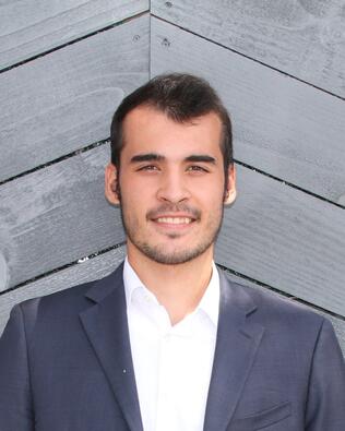 Headshot of Sebastian Tirado