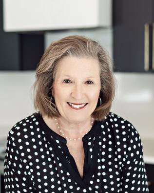 Headshot of Beverly Wallace