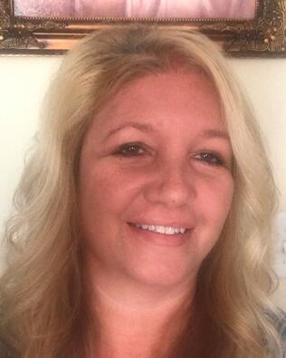 Headshot of Deolinda Shemanski