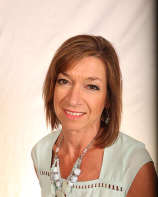 Headshot of Kerry Cross