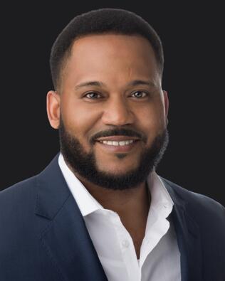 Headshot of Carl Watson REALTOR®