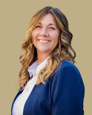 Headshot of Elizabeth "Beth" Bernitt