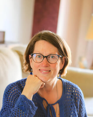 Headshot of Maria Scheer
