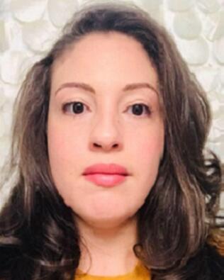 Headshot of Amanda Aviles