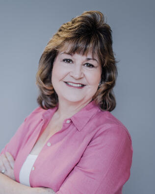Headshot of Susan Quinn