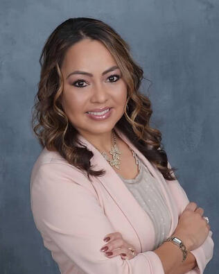 Headshot of Claudia Madrid