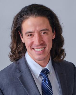 Headshot of Matthew Kurtz
