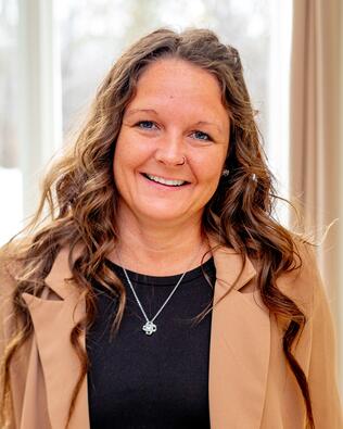 Headshot of Ashley Miller