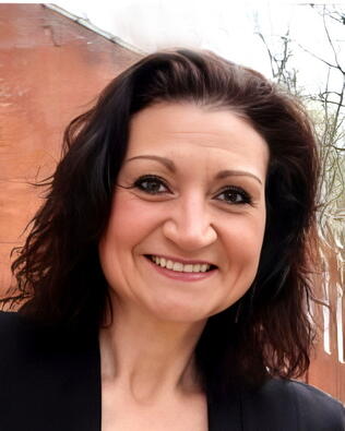 Headshot of Diane Daro