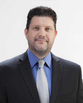 Headshot of Steve Manos