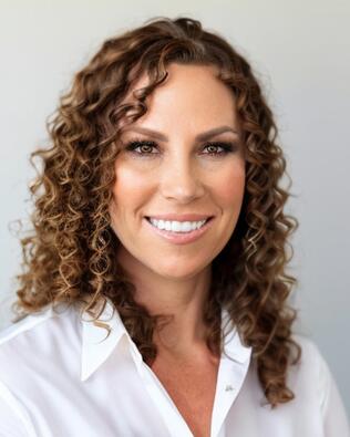 Headshot of Shana Wilcox