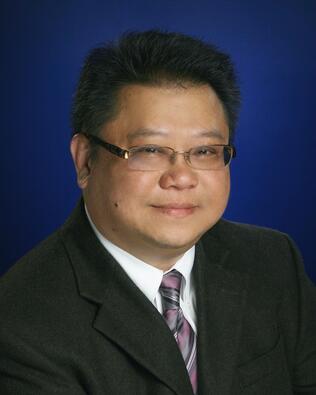 Headshot of Bihn Nguyen