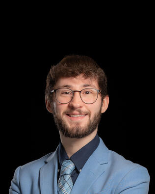 Headshot of Seth Scott
