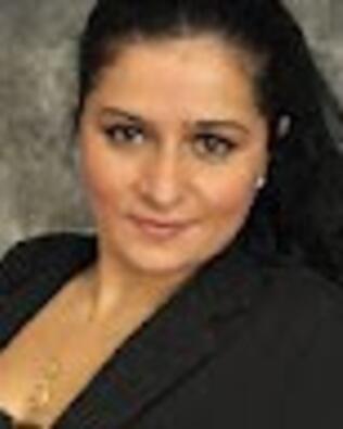 Headshot of Inaya Khalil