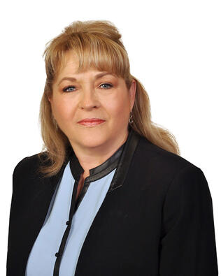 Headshot of Mimi Campoy