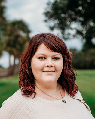 Headshot of Amanda Wood