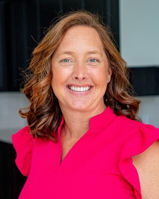 Headshot of Casey Ash