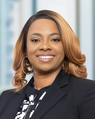 Headshot of Rhonda Porter