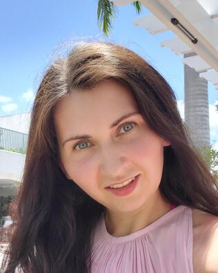 Headshot of Yelena Pshichenko