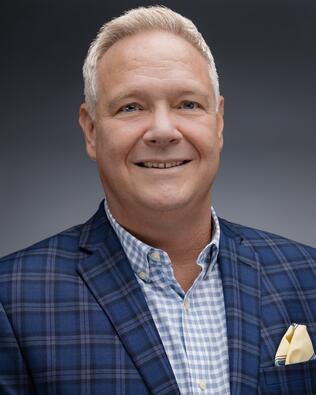 Headshot of Christopher Pulinski