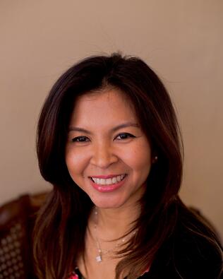 Headshot of Dena Hagen