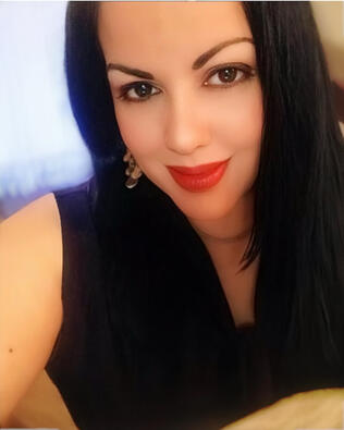 Headshot of Sophy Bencon