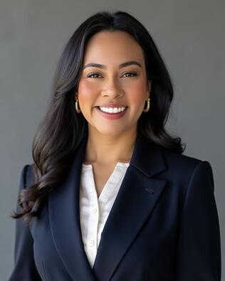 Headshot of Amanda Aguiar