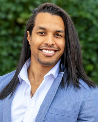 Headshot of Jesse Kolchagov