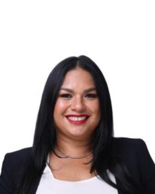 Headshot of Claudia Cenderelli