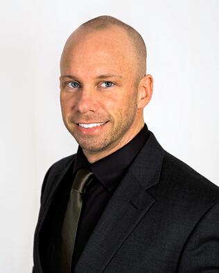 Headshot of Chris Van Mol