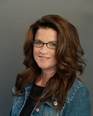 Headshot of Kristy Hosmer