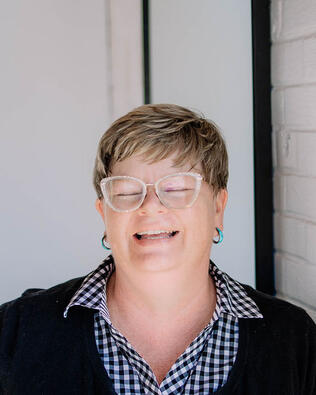 Headshot of Jackie Van Mark