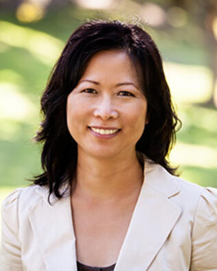 Headshot of Kate Marjaniemi