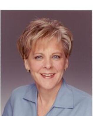 Headshot of Lynn Brady