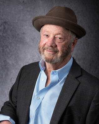 Headshot of Michael Woodward