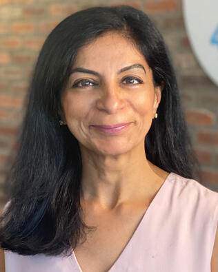 Headshot of Namrata Parwani