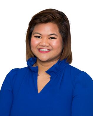 Headshot of Amy Thach