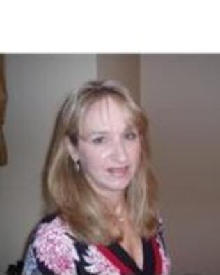 Headshot of Wendy Castaldy