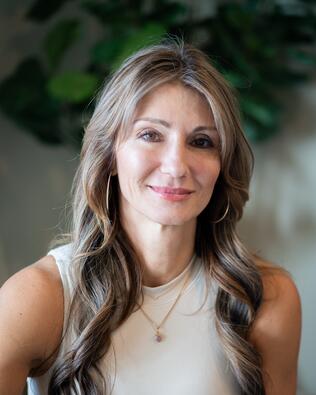 Headshot of Natalya Gilsdorf