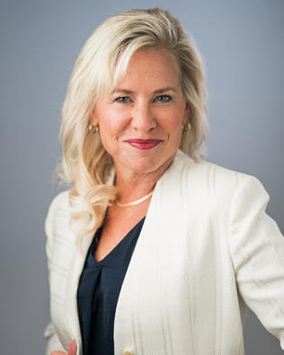 Headshot of Emily Witmer