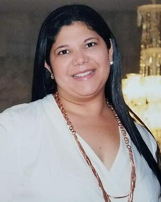 Headshot of Carolina Diaz