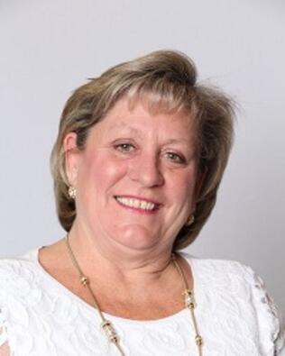 Headshot of Mary Ellen Thomas