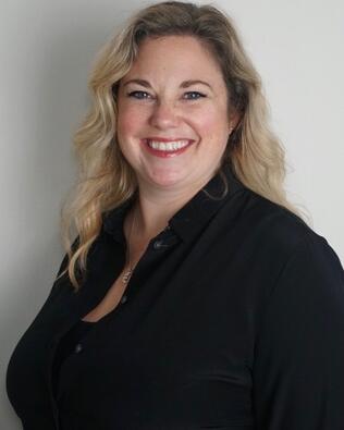 Headshot of Elle Daly