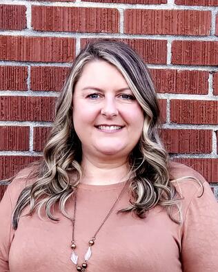 Headshot of Shannon Crowe