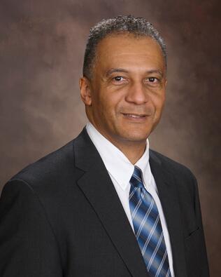 Headshot of Carlton Ross